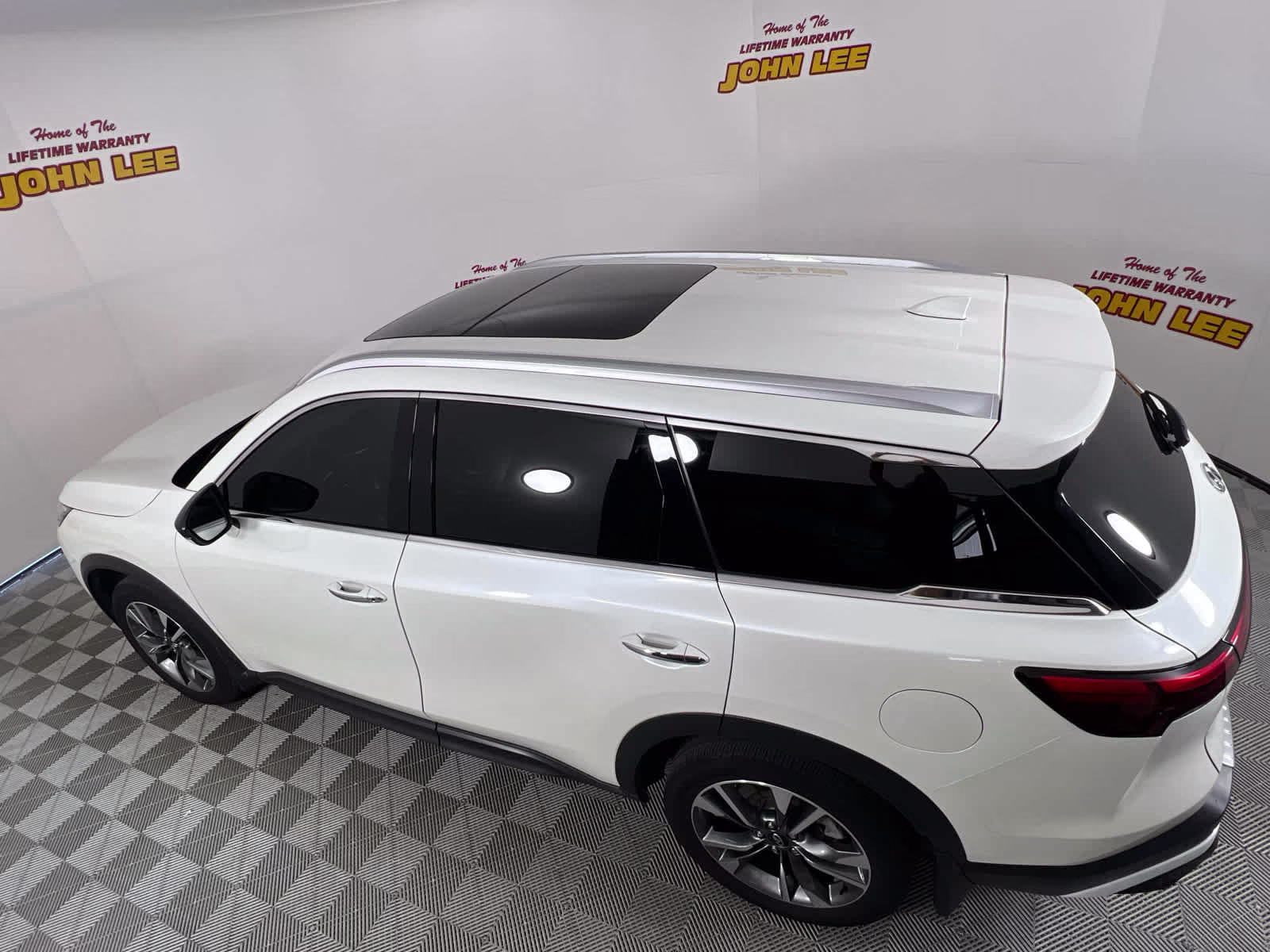 2023 Majestic White INFINITI QX60 LUXE FWD SUV