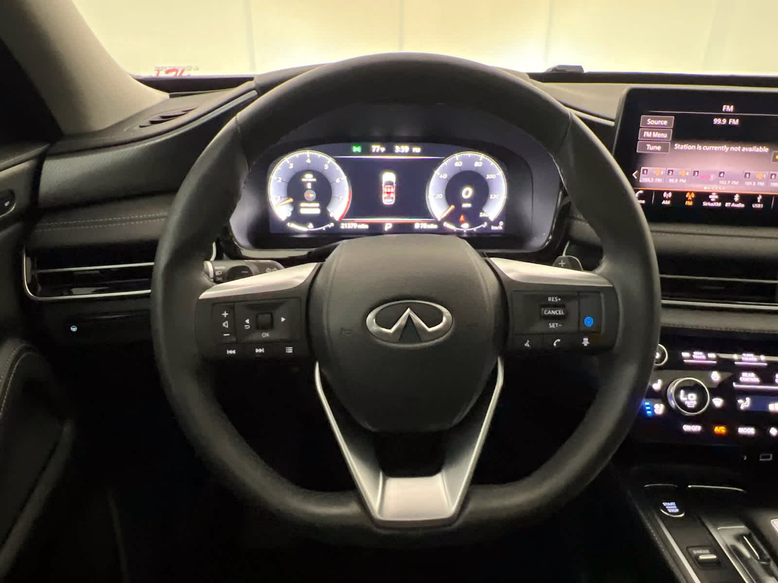 2023 Majestic White INFINITI QX60 LUXE FWD SUV