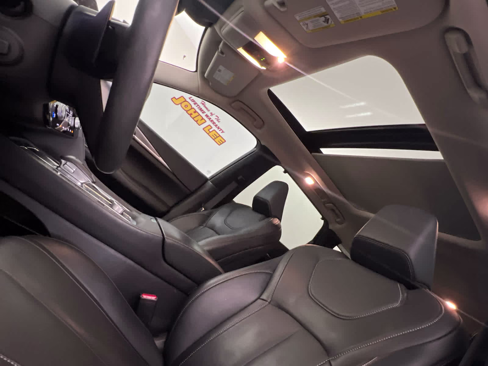 2023 Majestic White INFINITI QX60 LUXE FWD SUV