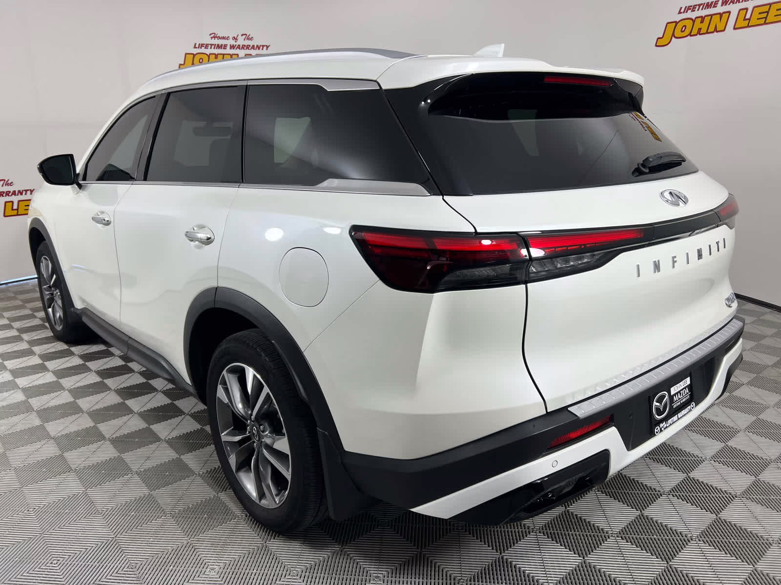 2023 Majestic White INFINITI QX60 LUXE FWD SUV