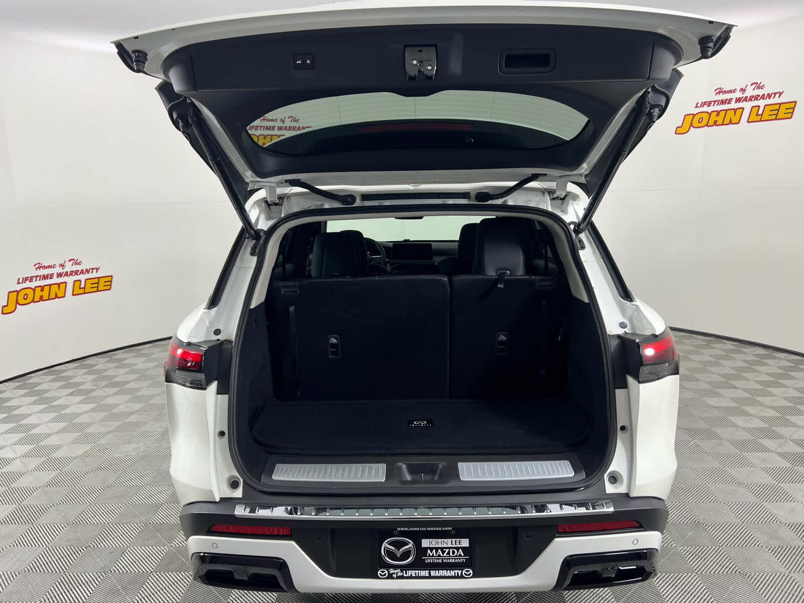 2023 Majestic White INFINITI QX60 LUXE FWD SUV
