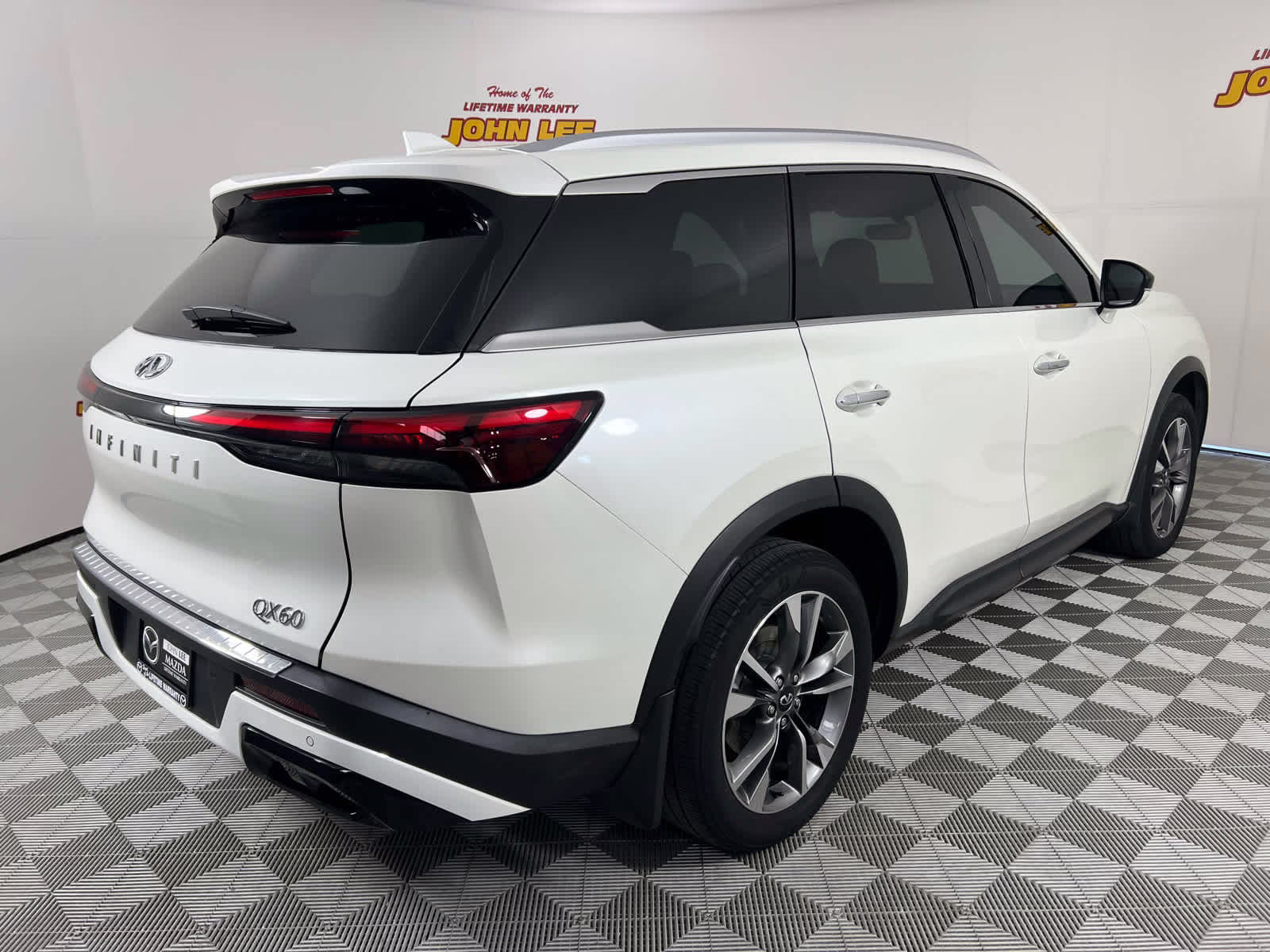 2023 Majestic White INFINITI QX60 LUXE FWD SUV