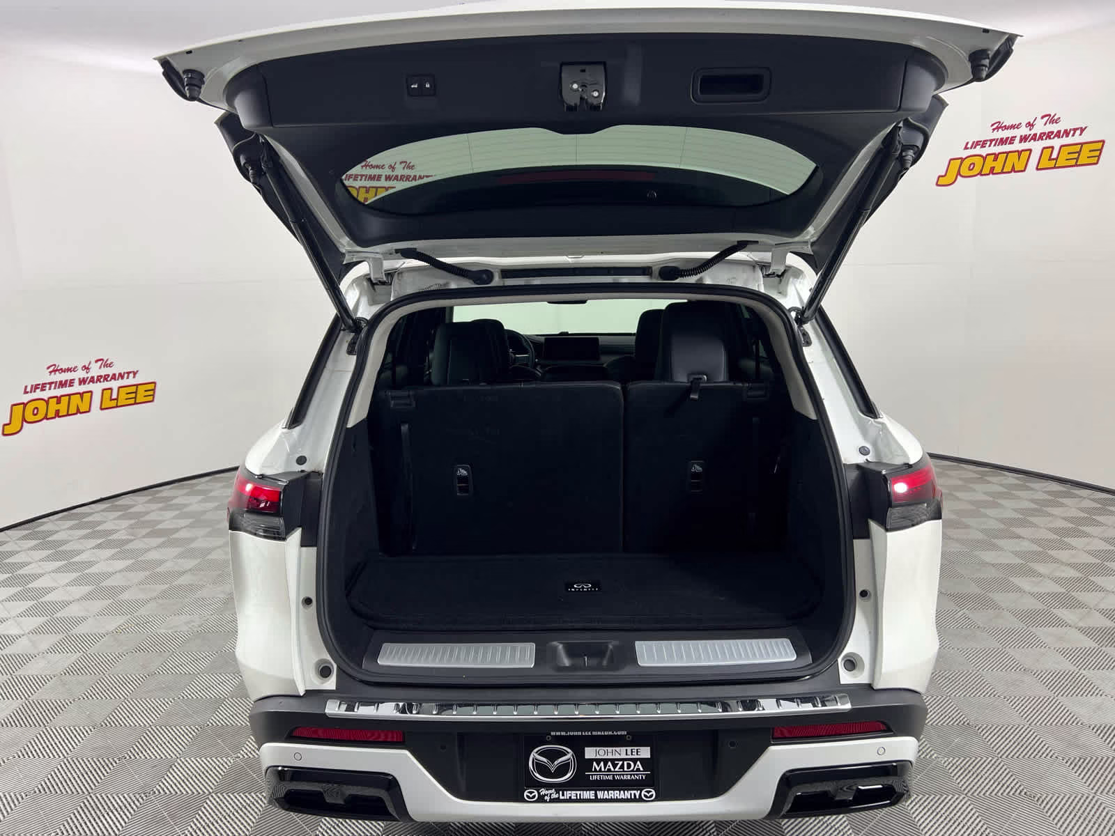 2023 Majestic White INFINITI QX60 LUXE FWD SUV