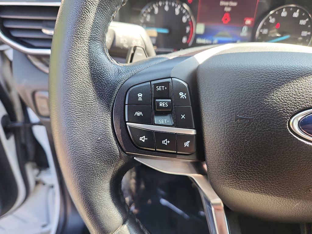 2020 Oxford White Ford Explorer Limited 4X4 SUV