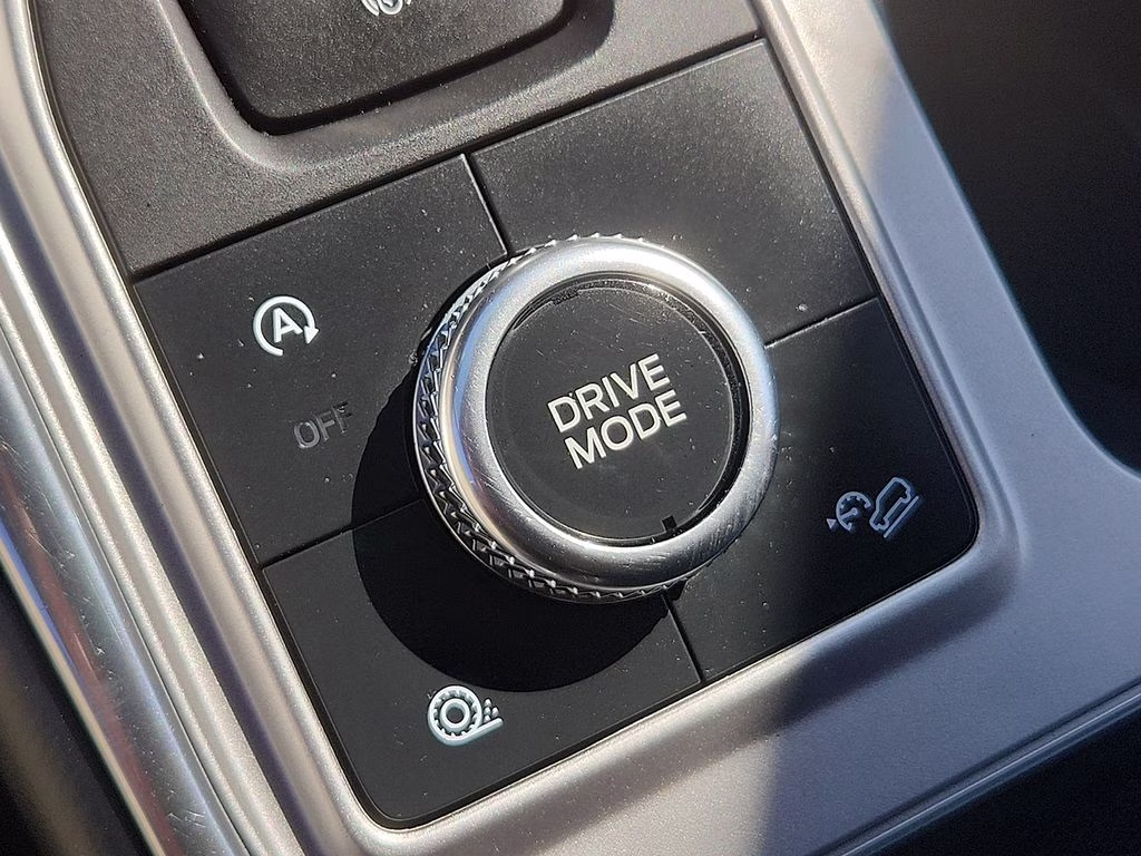2020 Oxford White Ford Explorer Limited 4X4 SUV