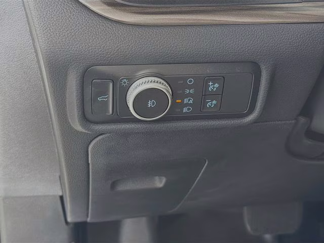 2020 White Metallic Ford Explorer Limited 4X4 SUV