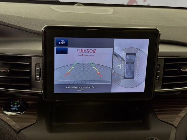 2020 White Metallic Ford Explorer Limited 4X4 SUV