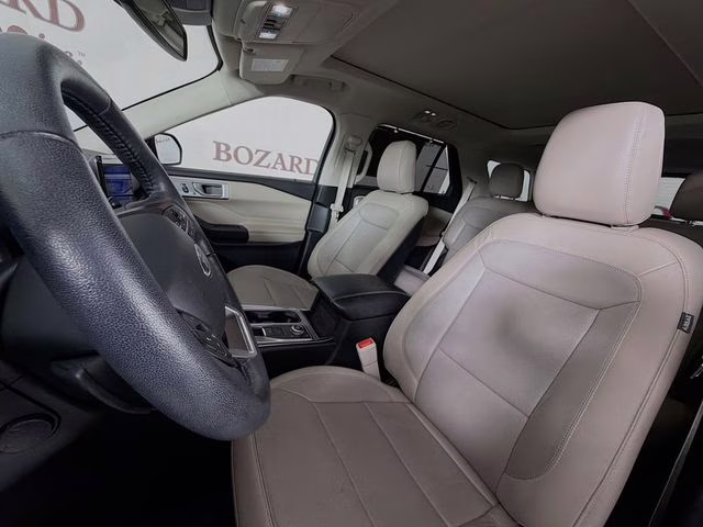 2020 White Metallic Ford Explorer Limited 4X4 SUV