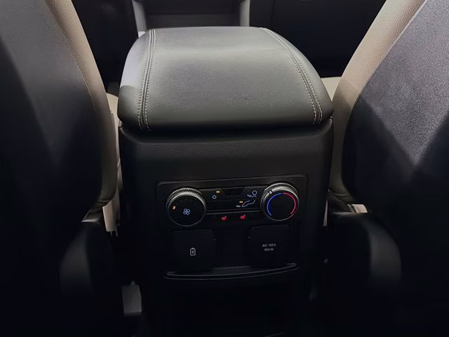 2020 White Metallic Ford Explorer Limited 4X4 SUV