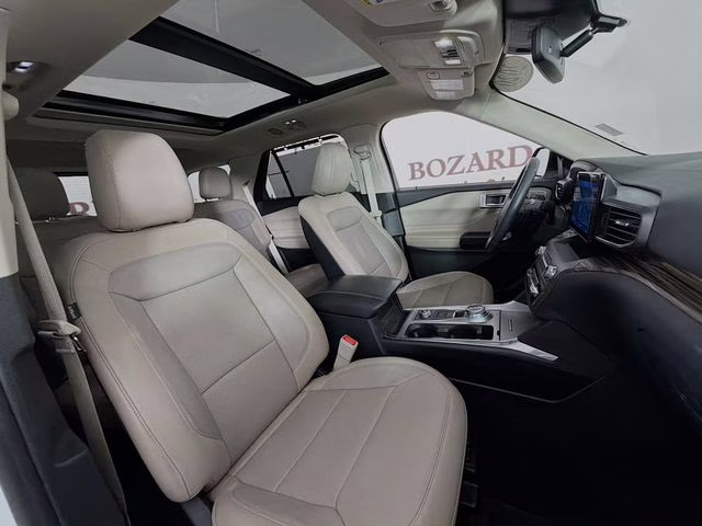 2020 White Metallic Ford Explorer Limited 4X4 SUV