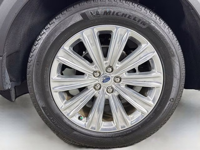 2020 White Metallic Ford Explorer Limited 4X4 SUV