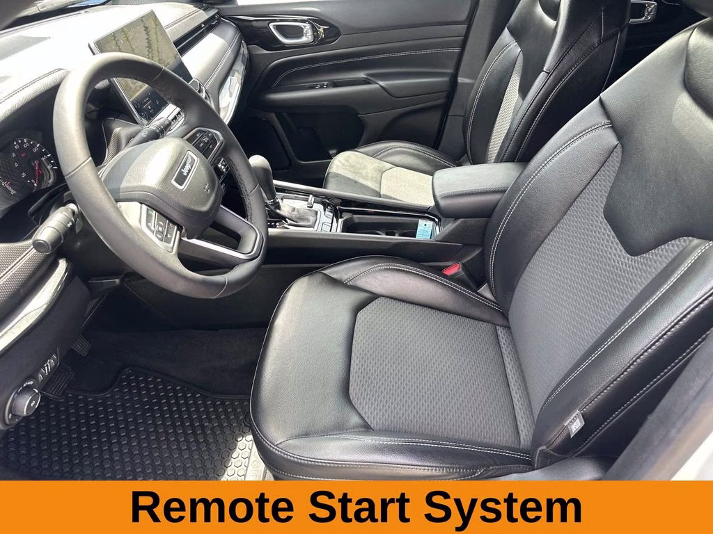 2023 Bright White Clearcoat Jeep Compass Altitude 4X4 SUV