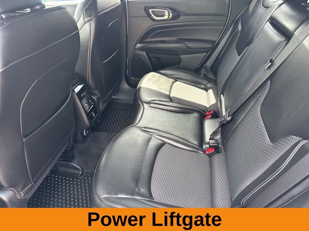 2023 Bright White Clearcoat Jeep Compass Altitude 4X4 SUV
