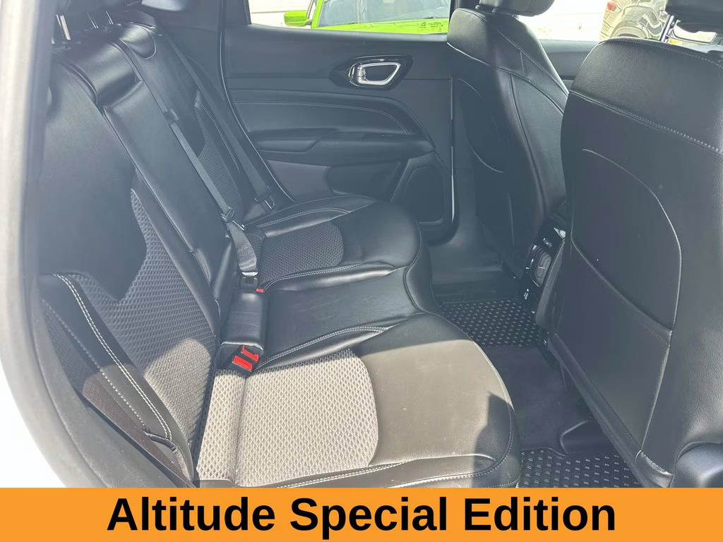 2023 Bright White Clearcoat Jeep Compass Altitude 4X4 SUV