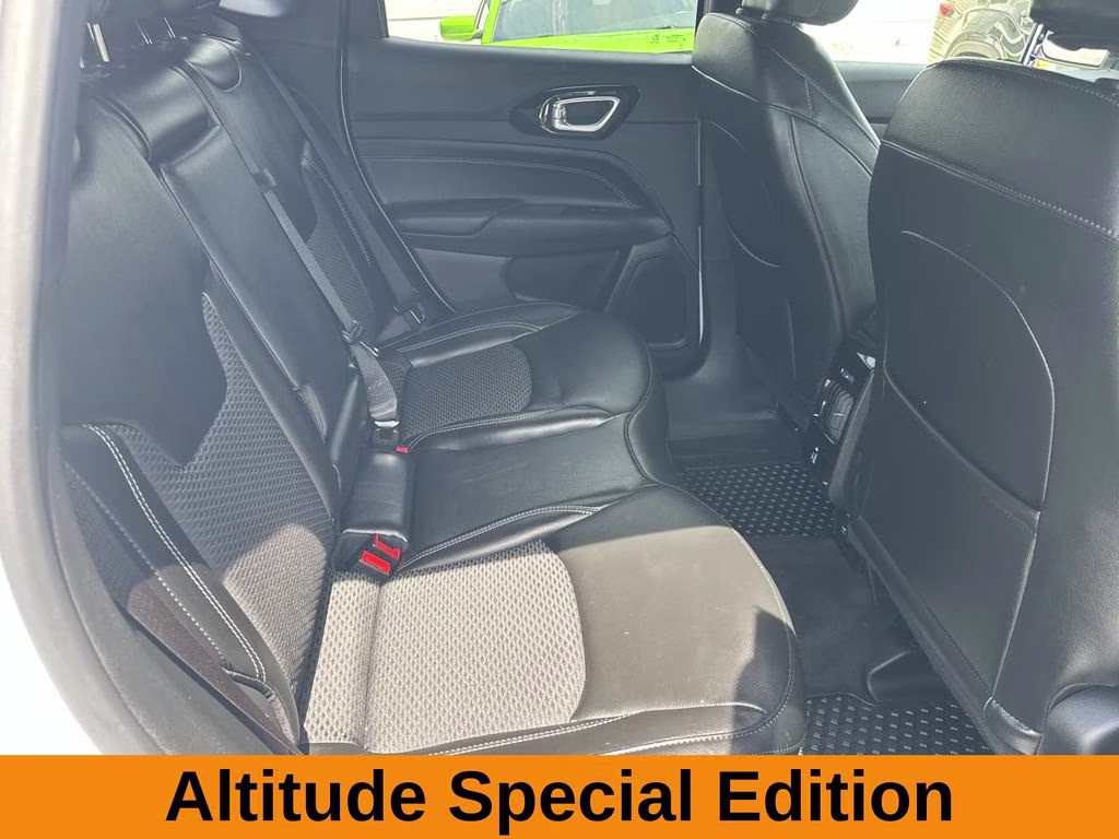 2023 Bright White Clearcoat Jeep Compass Altitude 4X4 SUV