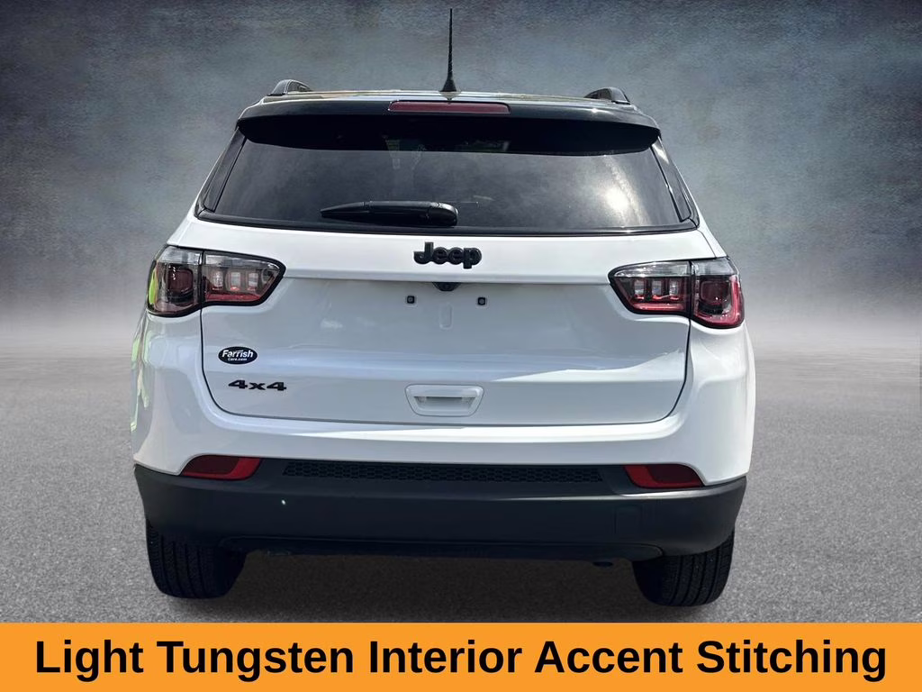 2023 Bright White Clearcoat Jeep Compass Altitude 4X4 SUV