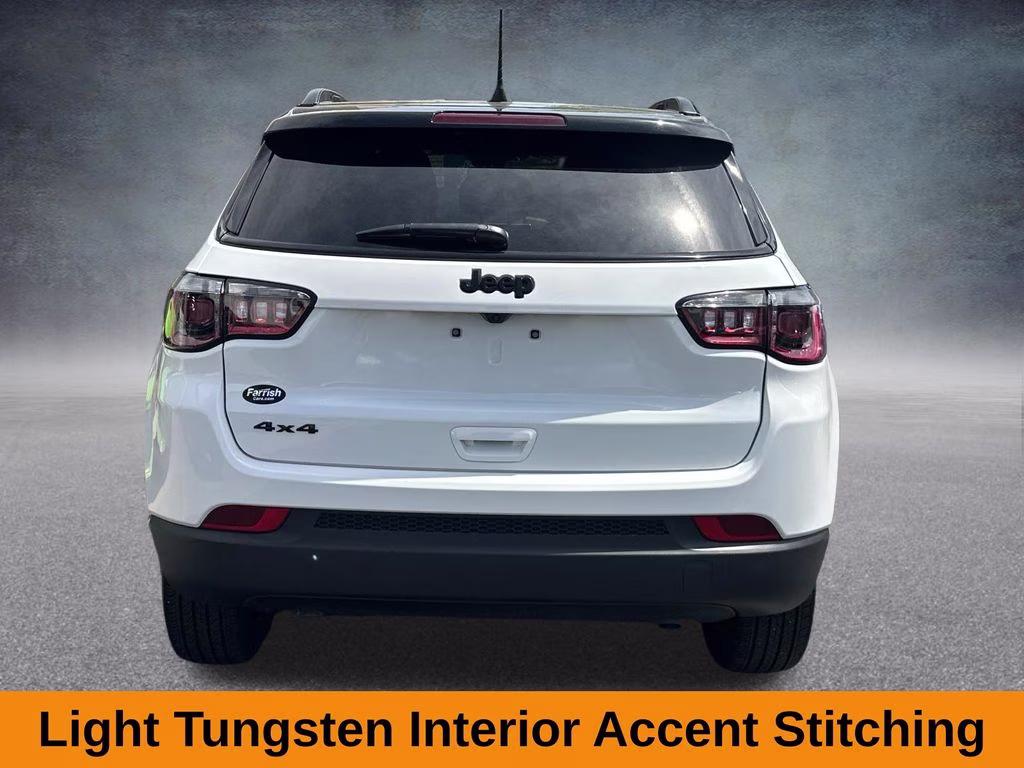 2023 Bright White Clearcoat Jeep Compass Altitude 4X4 SUV