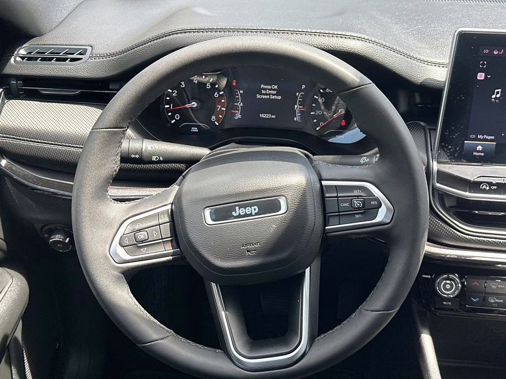 2023 Bright White Clearcoat Jeep Compass Altitude 4X4 SUV