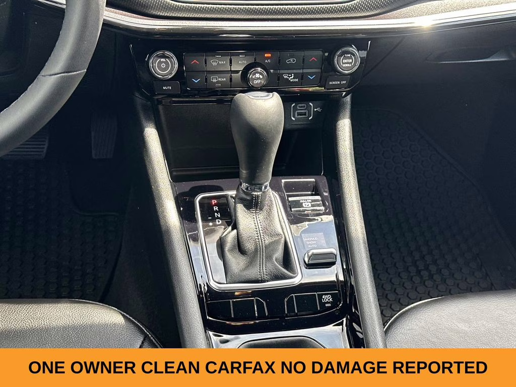 2023 Bright White Clearcoat Jeep Compass Altitude 4X4 SUV