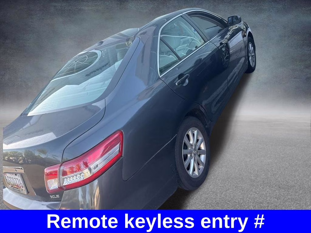 2011 Magnetic Gray Metallic Toyota Camry XLE FWD Sedan
