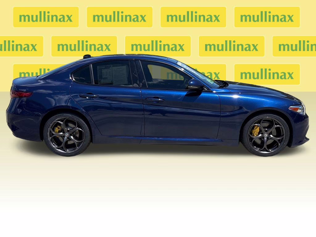 2018 Montecarlo Blue Metallic Alfa Romeo Giulia Ti Sport AWD Sedan