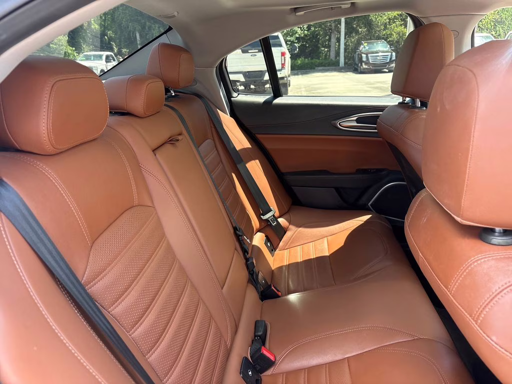2018 Montecarlo Blue Metallic Alfa Romeo Giulia Ti Sport AWD Sedan