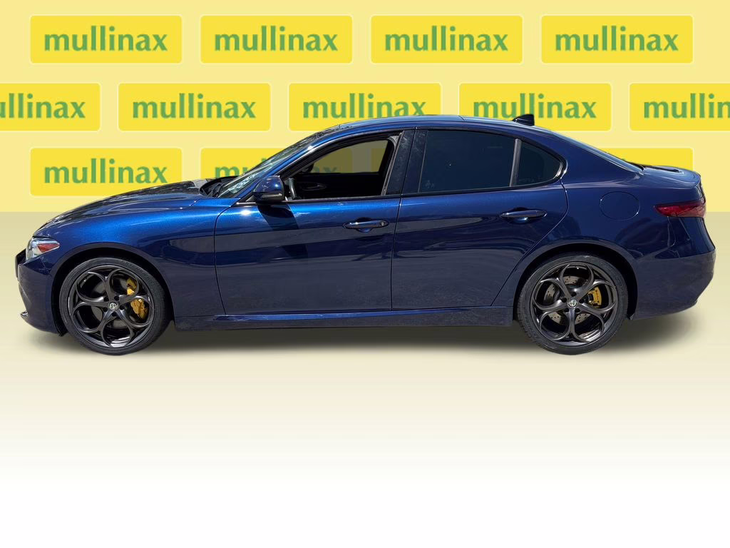 2018 Montecarlo Blue Metallic Alfa Romeo Giulia Ti Sport AWD Sedan