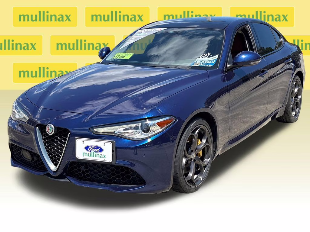 2018 Montecarlo Blue Metallic Alfa Romeo Giulia Ti Sport AWD Sedan