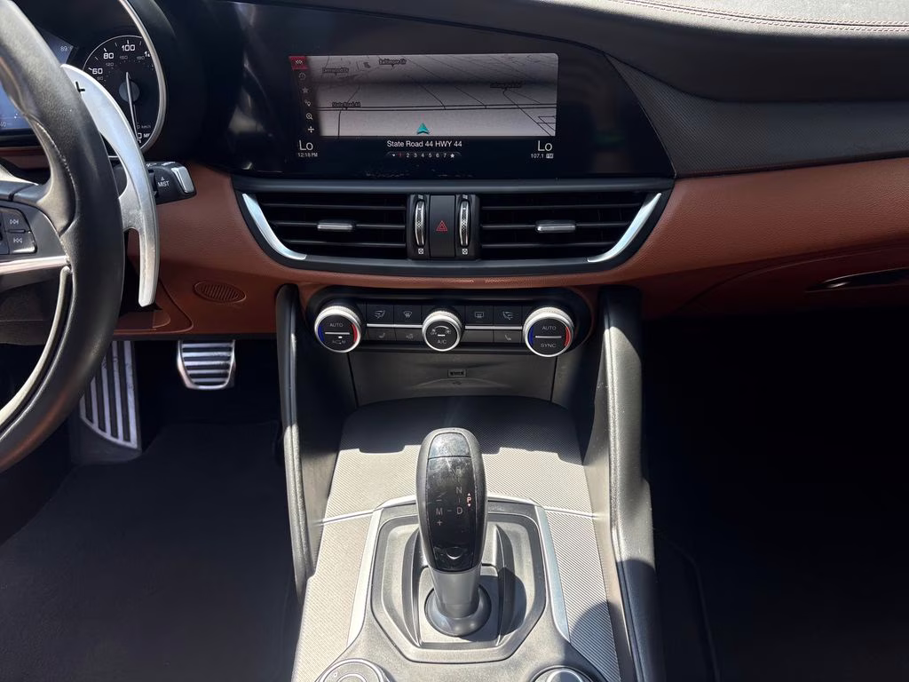 2018 Montecarlo Blue Metallic Alfa Romeo Giulia Ti Sport AWD Sedan