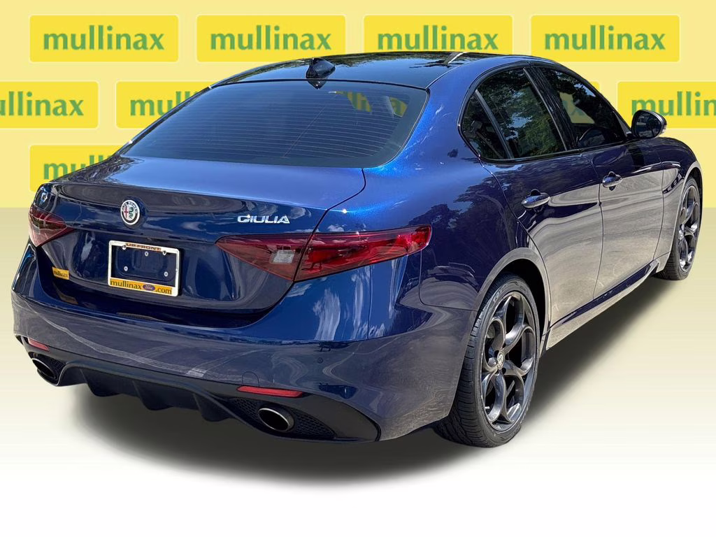 2018 Montecarlo Blue Metallic Alfa Romeo Giulia Ti Sport AWD Sedan
