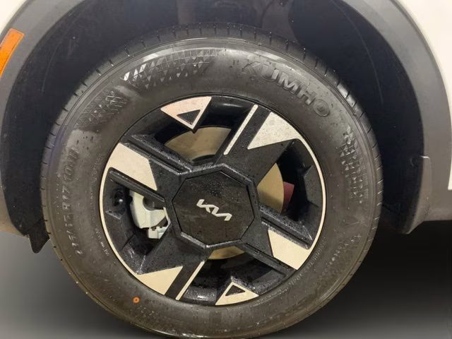 2026 Glacial White Pearl Kia Sportage LX AWD SUV