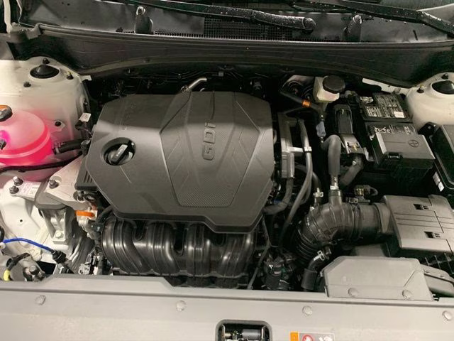 2026 Glacial White Pearl Kia Sportage LX AWD SUV