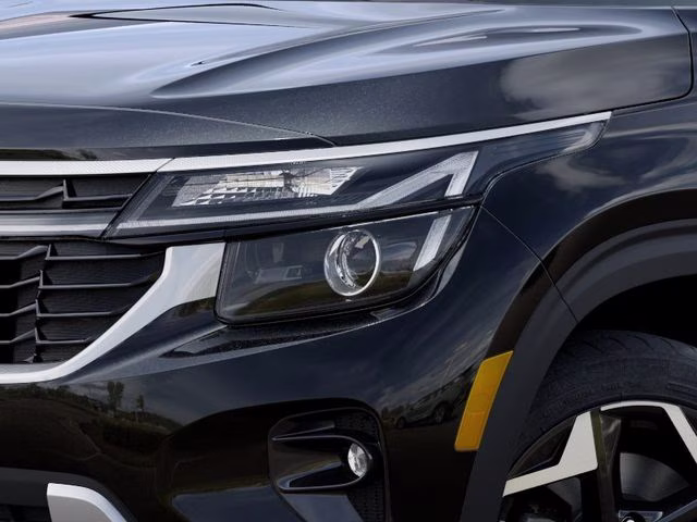 2026 Fusion Black Kia Seltos S AWD SUV
