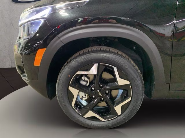 2026 Fusion Black Kia Seltos S AWD SUV