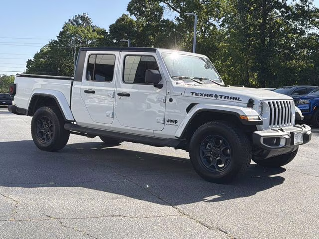 2023 Bright White Clearcoat Jeep Gladiator Texas Trail 4X4 Truck