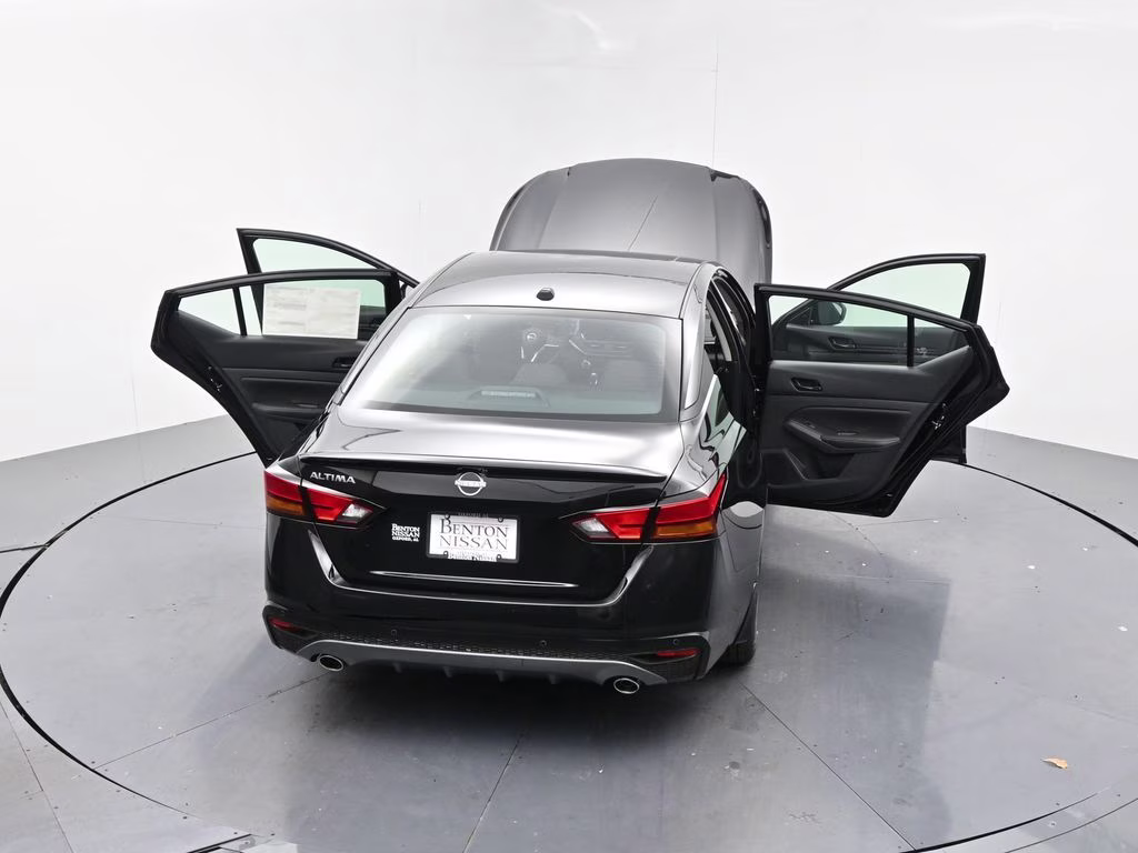 2026 Super Black Clearcoat Nissan Altima 2.5 SV FWD Sedan