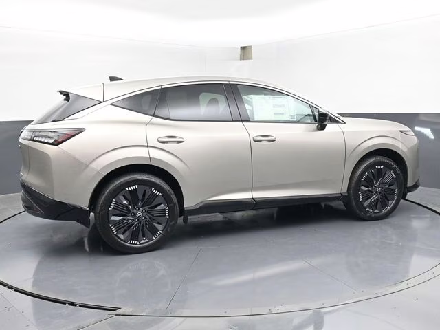 2026 Champagne Silver Metallic Nissan Murano Platinum AWD SUV
