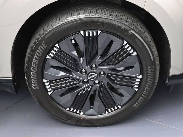 2026 Champagne Silver Metallic Nissan Murano Platinum AWD SUV