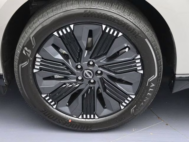 2026 Champagne Silver Metallic Nissan Murano Platinum AWD SUV