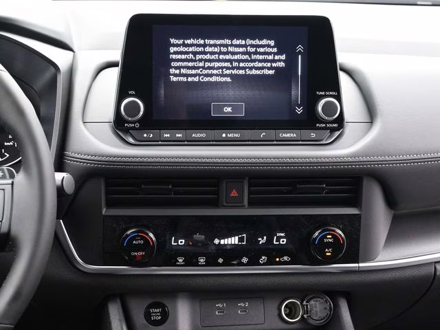 2026 Everest White Pearl Tricoat Nissan Rogue SV FWD SUV