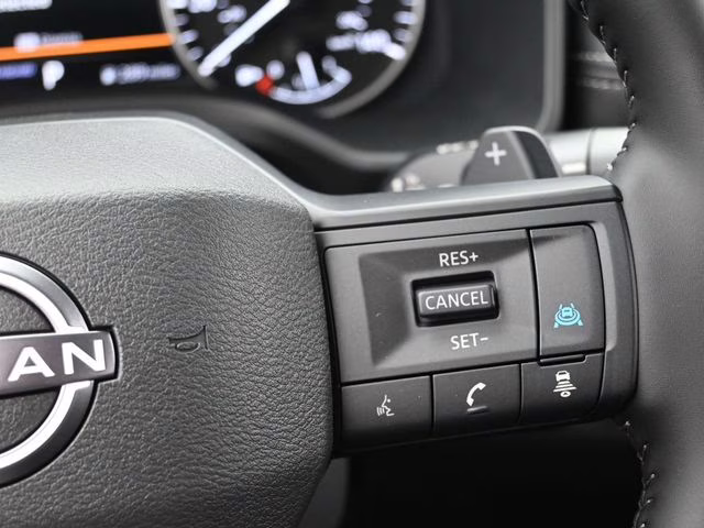 2026 Everest White Pearl Tricoat Nissan Rogue SV FWD SUV