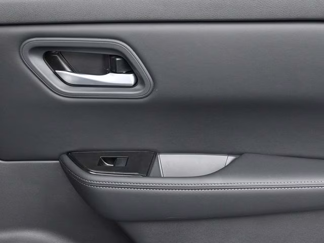 2026 Everest White Pearl Tricoat Nissan Rogue SV FWD SUV