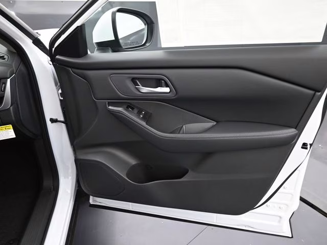 2026 Everest White Pearl Tricoat Nissan Rogue SV FWD SUV