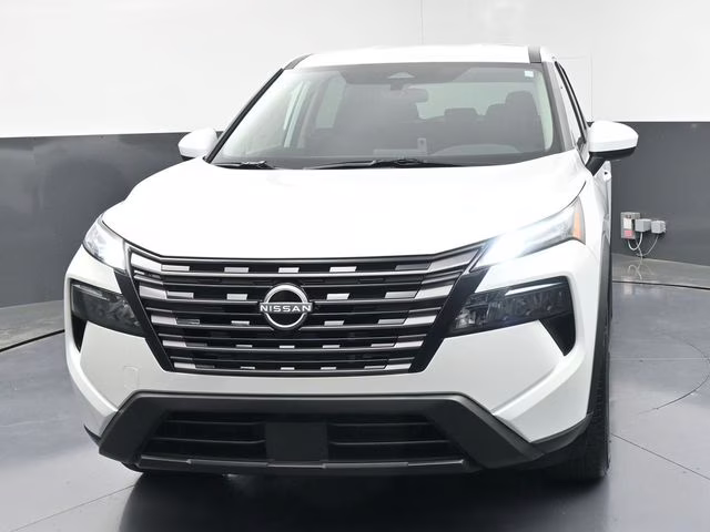 2026 Everest White Pearl Tricoat Nissan Rogue SV FWD SUV