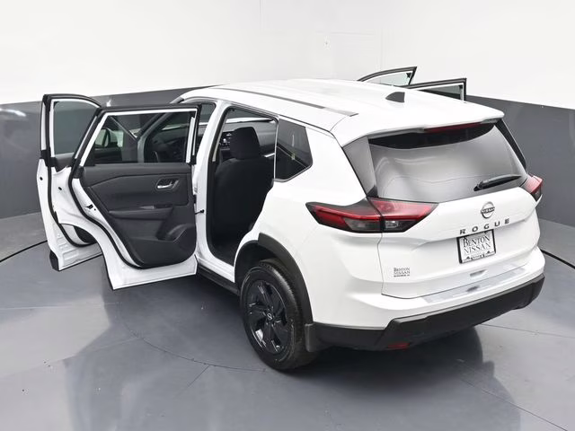 2026 Everest White Pearl Tricoat Nissan Rogue SV FWD SUV