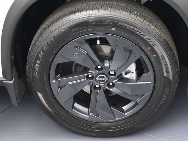 2026 Everest White Pearl Tricoat Nissan Rogue SV FWD SUV