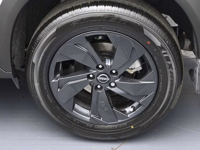 2026 Everest White Pearl Tricoat Nissan Rogue SV FWD SUV