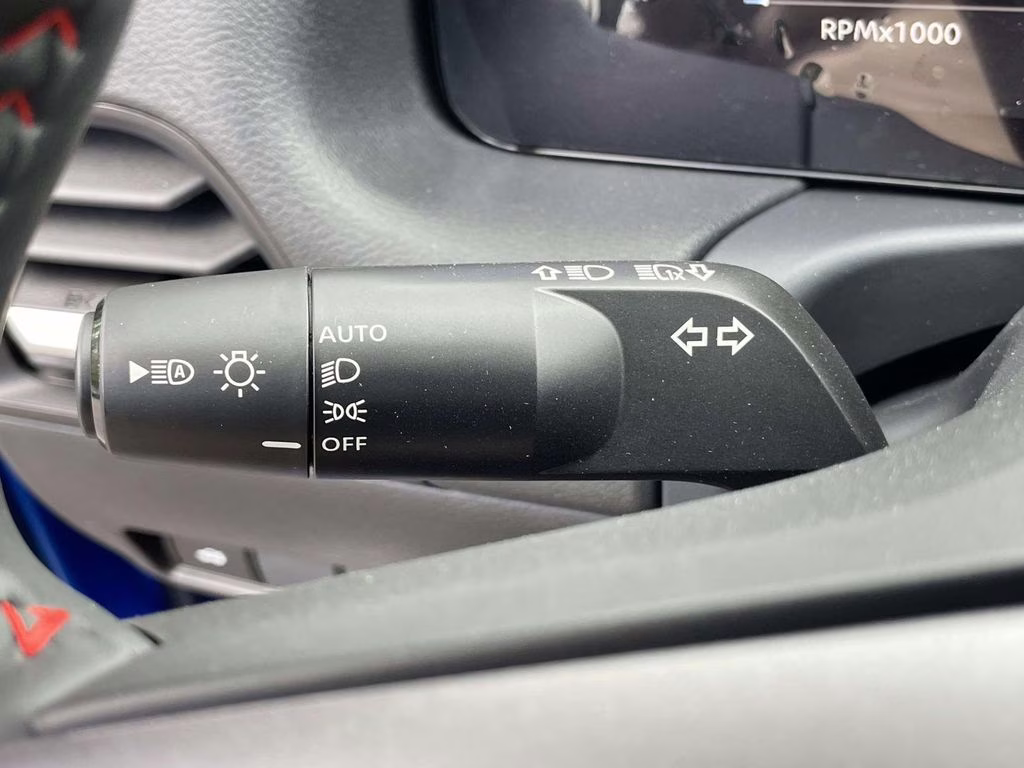 2026 Bluestone Pearl/Super Blk Nissan Sentra SR FWD Sedan