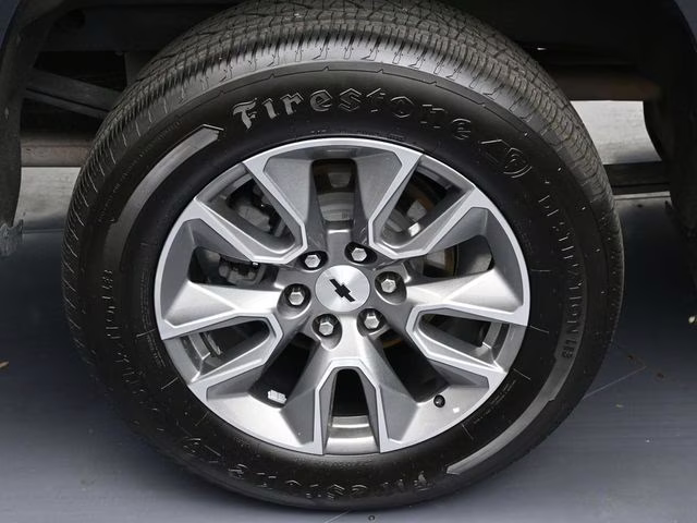 2021 Shadow Gray Metallic Chevrolet Silverado 1500 RST 4X4 Truck