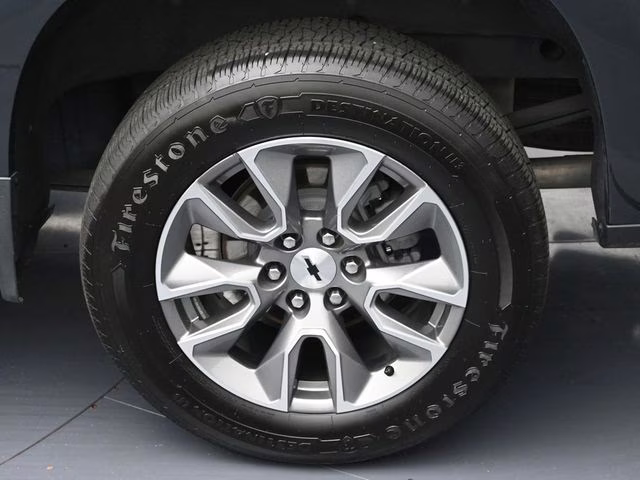 2021 Shadow Gray Metallic Chevrolet Silverado 1500 RST 4X4 Truck